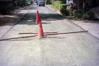 967c2f65 deae 4ebc ad45 bf50a71ab12a 1 Jalan Ujunggenteng–Ciracap Mulai Diaspal Hotmix, Targetkan Dorong Pariwisata dan Ekonomi Sukabumi Selatan