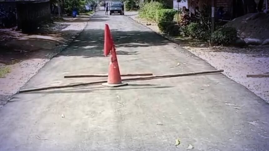 967c2f65 deae 4ebc ad45 bf50a71ab12a 1 Jalan Ujunggenteng–Ciracap Mulai Diaspal Hotmix, Targetkan Dorong Pariwisata dan Ekonomi Sukabumi Selatan
