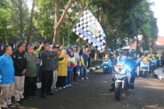 IMG 20250624 WA0003 Pelepasan Tim Kirab Bangsa Kencana, Bupati Bagikan Sembako Kepada Keluarga Berisiko Stunting