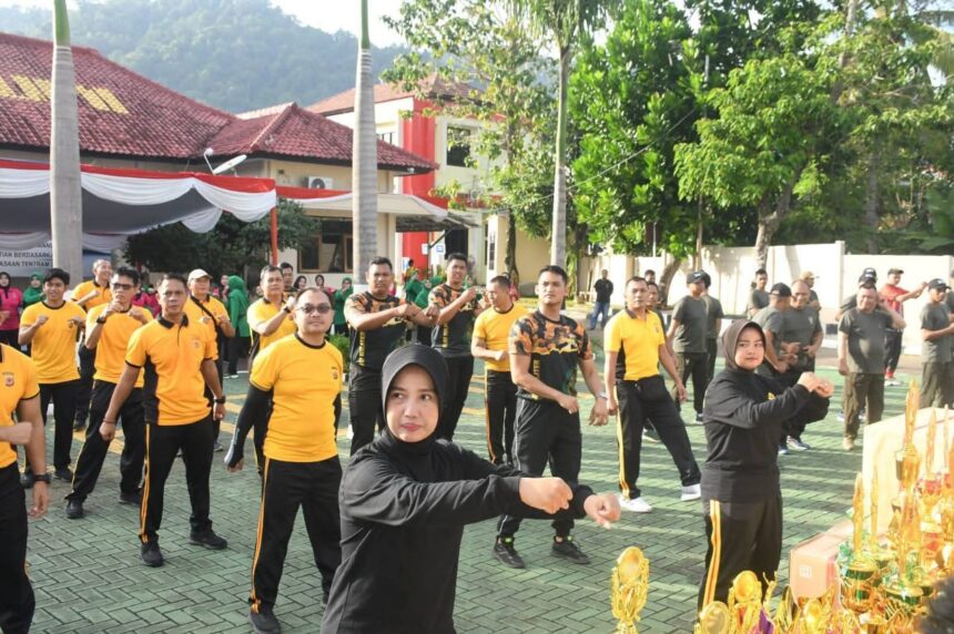 IMG 20250628 WA0003 Olahraga Bersama Memperingati HUT KE 79 Bhayangkara, Sekda: Kuatkan Komunikasi Dan Kolaborasi