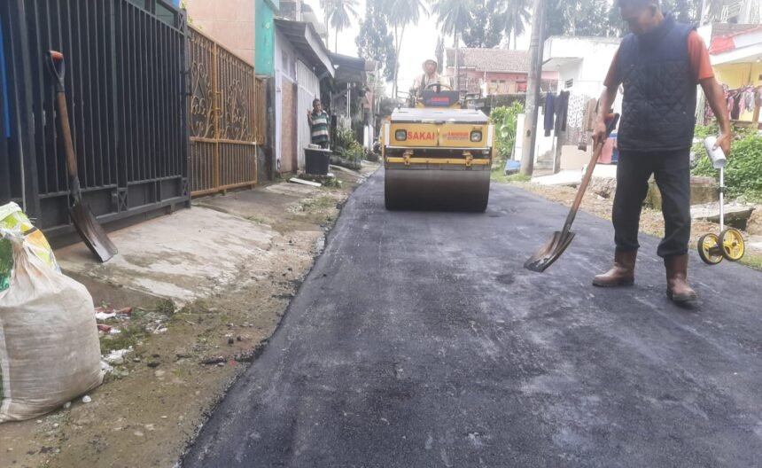 IMG 20250629 WA0001 Pengaspalan Jalan Lingkungan oleh Disperkim Sukabumi di Perum Bukit Gedung Putih Cicurug