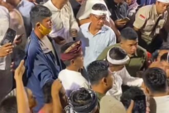 Logopit 1749876820159 "'Nganjang ka Warga" di Klari, KDM Doakan Calo Tenaga Kerja Karawang Ketabrak Bus