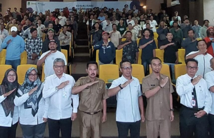 Logopit 1750158018478 Nelayan Karawang Kini Punya “Pelampung Sosial”: Terdaftar BPJS Ketenagakerjaan hingga Desember 2025!