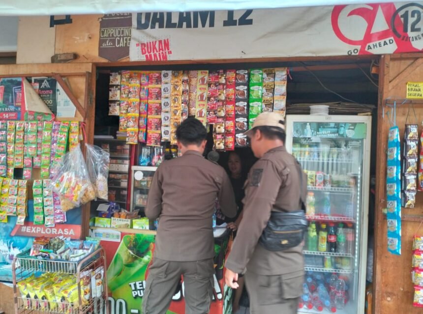Logopit 1750245145062 Ultimatum Satpol PP Karawang: PKL Stadion Singaperbangsa Diberi Deadline Bongkar Lapak!