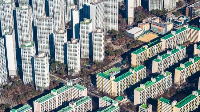 kjhiu Pelonggaran Aturan Rumah Subsidi & Prospek Suku Bunga Turun: Angin Segar untuk Properti?