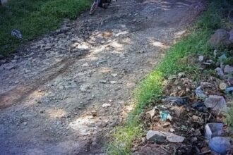sampah22 UPTD PU Jampangtengah Ungkap Rencana Perbaikan Jalan Cikawung-Rancaoray