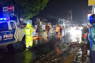 tabrakan sby Motor Tabrak Pedagang Cilok di Jalan Cisaat Sukabumi