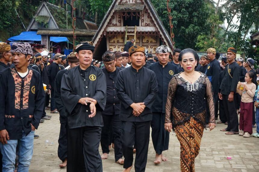 Seren Taun Ke 446 Kasepuhan Sinar Resmi, Wabup: Pelestarian Tradisi Merupakan Kekuatan Bangsa 1 409ccea5 02db 4e50 a503 444b02e5330f Seren Taun Ke 446 Kasepuhan Sinar Resmi, Wabup: Pelestarian Tradisi Merupakan Kekuatan Bangsa