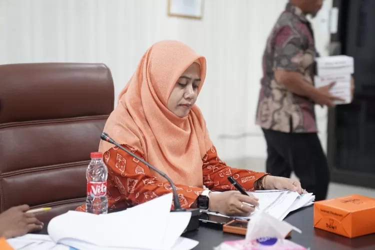 797e38bf 99ea 4d1a a189 68b034ceec71 DPRD Karawang Dorong Bantuan untuk Sekolah Swasta dan Ponpes