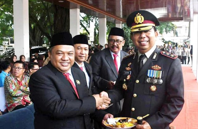 IMG 20250702 WA0013 Ketua DPRD Kabupaten Sukabumi Hadiri Acara Hari Bhayangkara ke-79 Di Alun-Alun Palabuhanratu