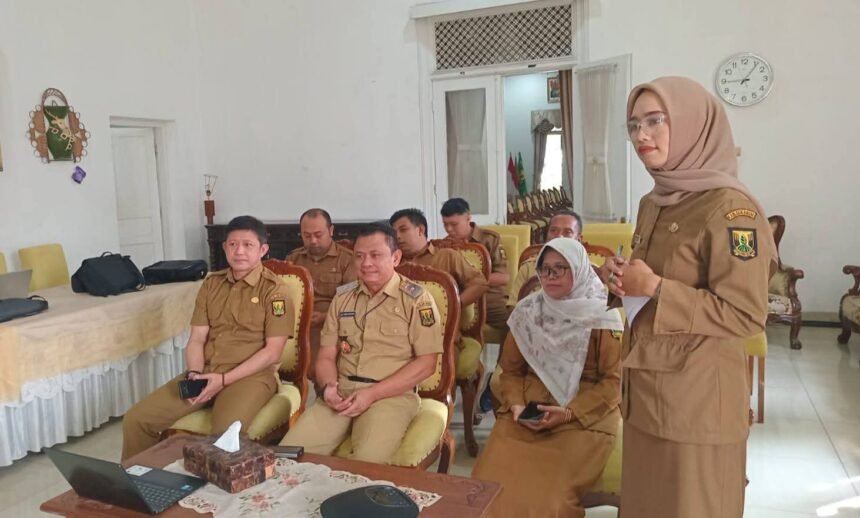 IMG 20250728 WA0019 Sekda Pimpin Rakor Virtual Tentang Verifikasi Data Perizinan Subsektor dan Sosialisasi Silevis