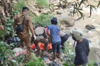 IMG 20250729 WA0009 Sesosok Mayat Pria Ditemukan di Bawah Jembatan Sekarwangi Cibadak Sukabumi