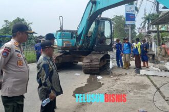 Logopit 1752204289882 Normalisasi Saluran Air, Ratusan Bangunan Liar di Batujaya Dibongkar