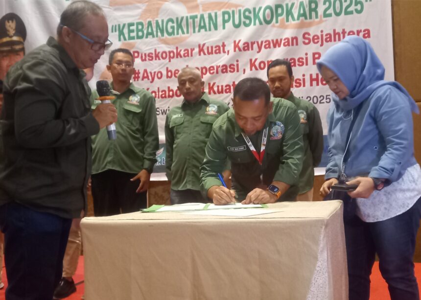 Logopit 1752937660916 Puskopkar Karawang Dilantik! Siap Satukan 228 Koperasi Karyawan di Era Baru Digital