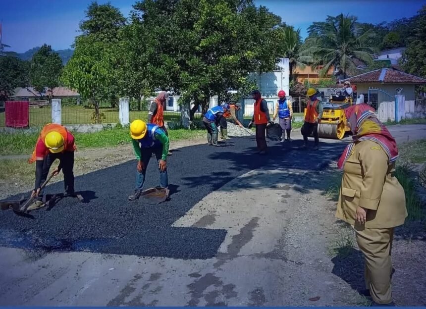 jalannn Habiskan Dana Rp 294 Juta Rampungkan Pemeliharaan Jalan di Sagaranten Sukanumi