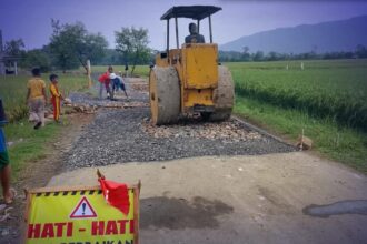 jj Dinas PU Sukabumi Rekonstruksi Jalan Nyomplong-Ciwaru Dengan Anggaran Mencapai Rp 1,8 Milliar