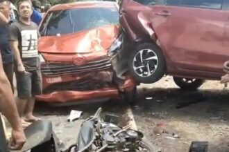 IMG 20250805 WA0006 Kecelakaan Beruntun di Bantargadung Sukabumi: Tiga Mobil Minibus dan Satu Sepeda Motor 