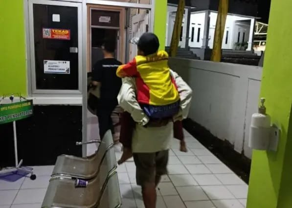 IMG 20250807 WA0000 Puluhan Pelajar di Cipamingkis Sukabumi Diduga Keracunan Usai Santap MBG