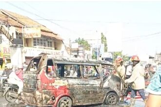 IMG 20250807 WA0008 Angkot Meledak di Depan RS Hermina Sukabumi, Sopir Alami Luka Bakar Serius
