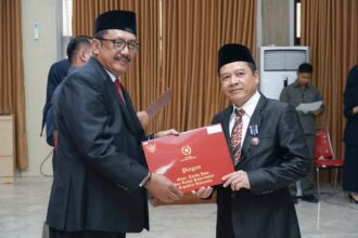 IMG 20250816 WA0000 80 PNS Di Anugerahi Satyalancana Karya Satya: "Motivasi Tingkatkan Loyalitas, Disiplin Dan Kinerja"