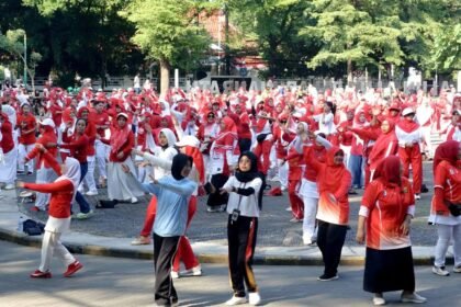 IMG 20250817 WA0001 Ribuan Warga Meriahkan Senam Massal HUT RI ke-80 di Alun-Alun Palabuhanratu