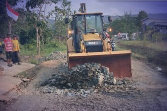 IMG 20250820 WA0001 UPTD Sagaranten Lakukan Penanganan Sementara JJalan Cigadog-Cimanggir Sukabumi