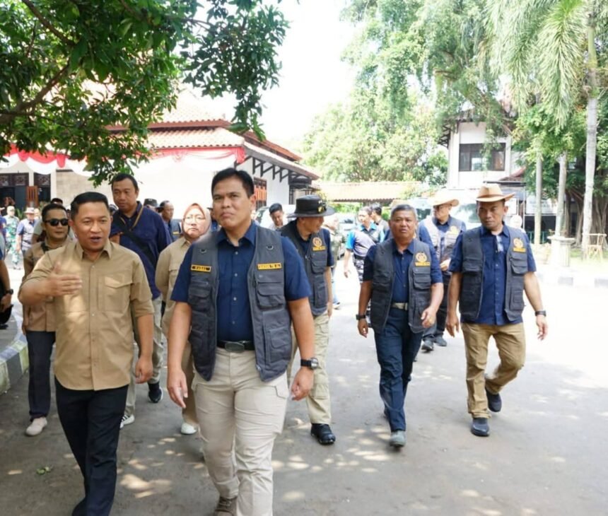 IMG 20250823 WA0006 Wabup Dampingi Kasal Dalam Giat Bhakti Sosial Alumni AAL Moro 3993