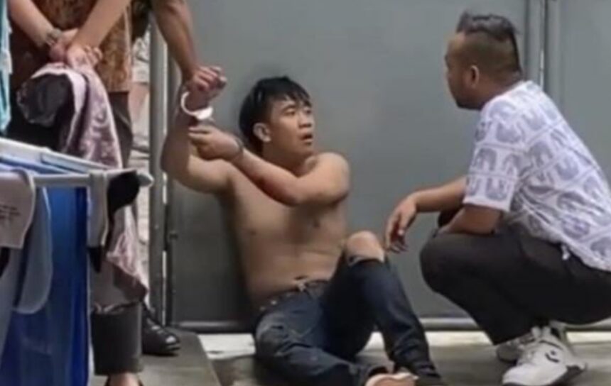 Logopit 1755177326041 Maling Nekat di Sukabumi Dikejar Warga hingga Naik ke Atap, Aksinya Terekam Kamera