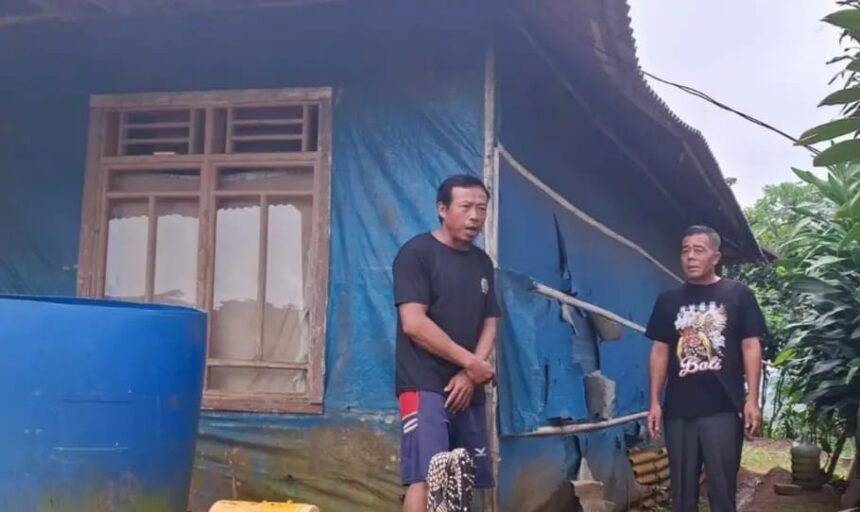 IMG 20250910 WA0002 11 Tahun Pasca-Longsor, Warga Sukabumi Masih Tinggal di Rumah Berterpal