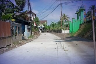 IMG 20250912 WA0006 Jalan Benda–Duren Gede di Cicurug Dibeton, Warga Lebih Nyaman Beraktivitas