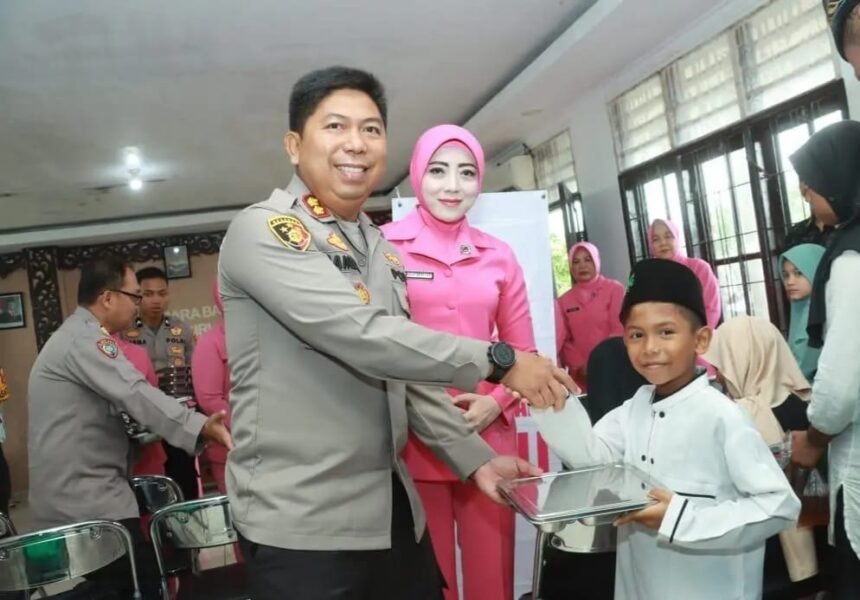 IMG 20250913 WA0007 Kapolres Sukabumi Beri Bantuan Makanan Bergizi Kepada Anak SLB Mutiara Bahari