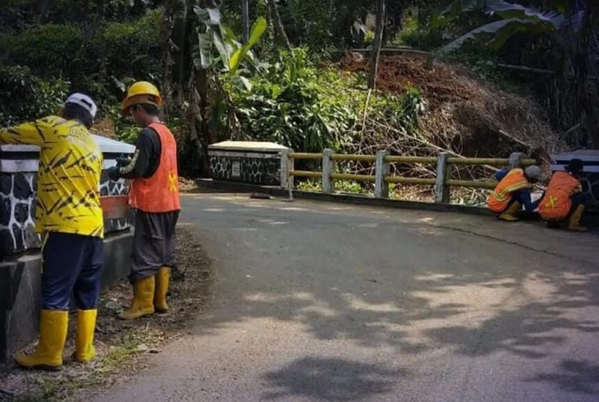 IMG 20250920 WA0016 Empat Jembatan di Warungkiara Sukabumi Jalani Perawatan, Anggaran Capai Rp156 Juta