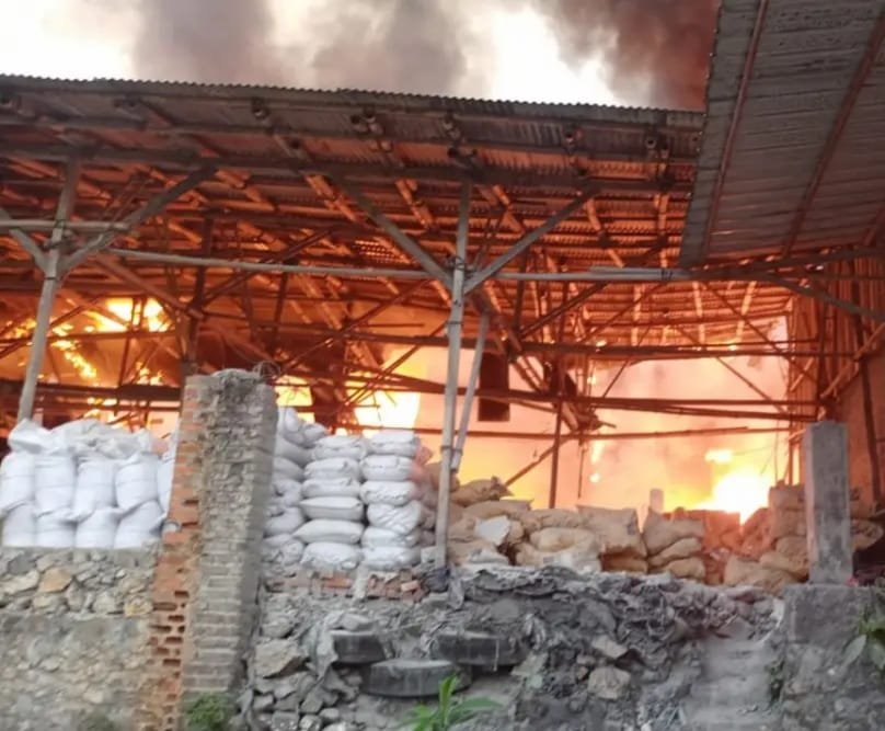 IMG 20250923 WA0007 Pabrik Kapur di Sukabumi Hangus Terbakar, Api Berkobar Subuh Hari