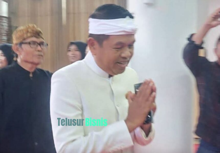 Logopit 1757847040906 Dedi Mulyadi Hadiri Paripurna HUT Karawang ke-392, Soroti Infrastruktur hingga Pendidikan