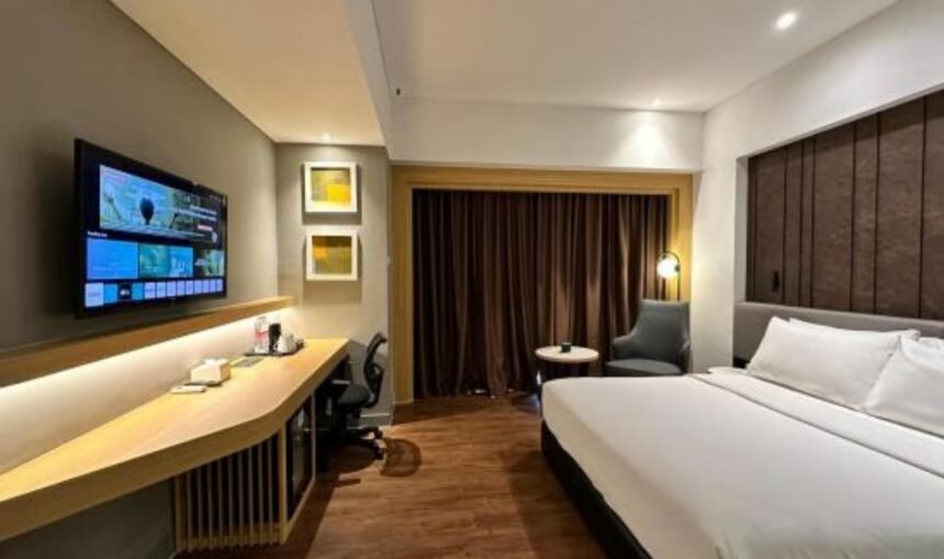 Logopit 1759237101398 Brits Hotel Karawang Segarkan Pasar dengan Renovasi Kamar dan Inovasi Layanan