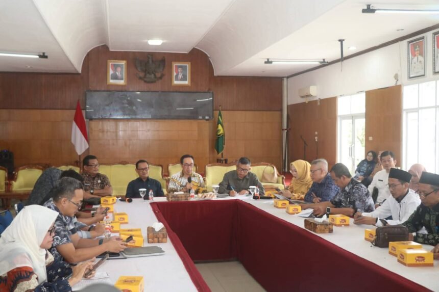 IMG 20251004 WA0000 Pemkab Sukabumi Evaluasi Program Makan Bergizi Gratis, Sekda: Harus Aman, Tepat, dan Berkualitas
