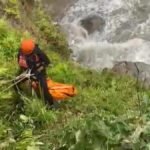 IMG 20251023 WA0002 Ditemukan Setelah 24 Jam, Korban Terseret Arus di Pantai Pangrerekan Akhirnya Dievakuasi Tim SAR