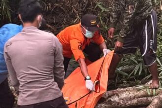 IMG 20251115 WA0004 Mayat Pria Ditemukan Membusuk di Sungai Ciparanje, Warga Tegalbuleud Geger