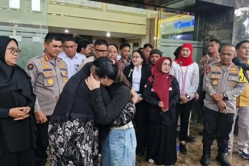 Korban TPPO Asal Cisaat, Reni Rahmawati, Tiba di Tanah Air dan Langsung Jalani Pemeriksaan 1 IMG 20251119 WA0025 Korban TPPO Asal Cisaat, Reni Rahmawati, Tiba di Tanah Air dan Langsung Jalani Pemeriksaan