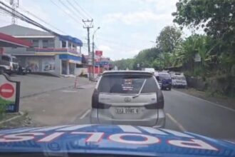 IMG 20251119 WA0066 Patroli Satlantas Polres Sukabumi Temukan Mobil Pasang Pelat Nomor Terbalik