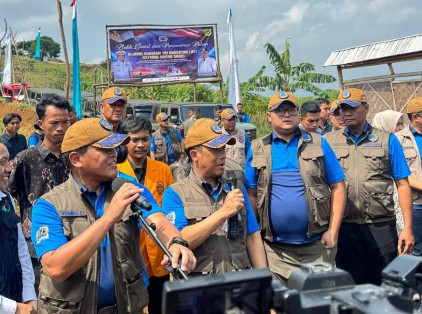 IMG 20251125 WA0074 BRI Dukung Program Makan Bergizi di Bakti Sosial Alumni AAL 1996 Moro Saka