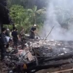 IMG 20251127 WA0015 Rumah Panggung Milik Lansia Ludes Terbakar Saat Ditinggal Melayat di Sekarsari Kalibunder