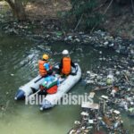 Logopit 1763297023033 KTP bareng Pemdes dan Warga Bersihkan Sungai Cimareleng, Cegah Banjir dan Sampah Plastik Mengalir ke Citarum