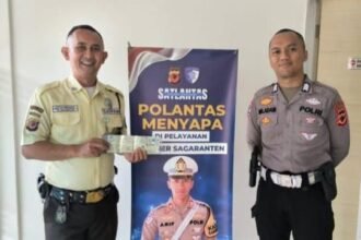 IMG 20251206 WA0067 Polres Sukabumi Hadirkan Polantas Menyapa Bantu Warga Urus Surat Kendaraan