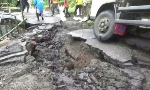 IMG 20251219 WA0027 Jalan Amblas di Sukabumi, Jalur Nasional Bagbagan – Kiara Dua Menuju Wisata Geopark Ciletuh Terputus