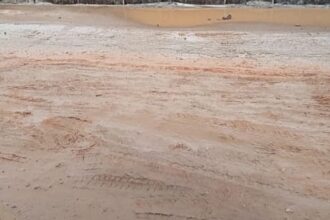 IMG 20251223 WA0080 Material Proyek Jalan Tirtasari - Karangsinom Membahayakan Pengendara Motor