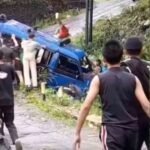 angkot masuk jurang Gara-gara Jalan Licin Angkot Masuk Jurang di Tanjakan Salaeurih Sukajaya Sukabumi