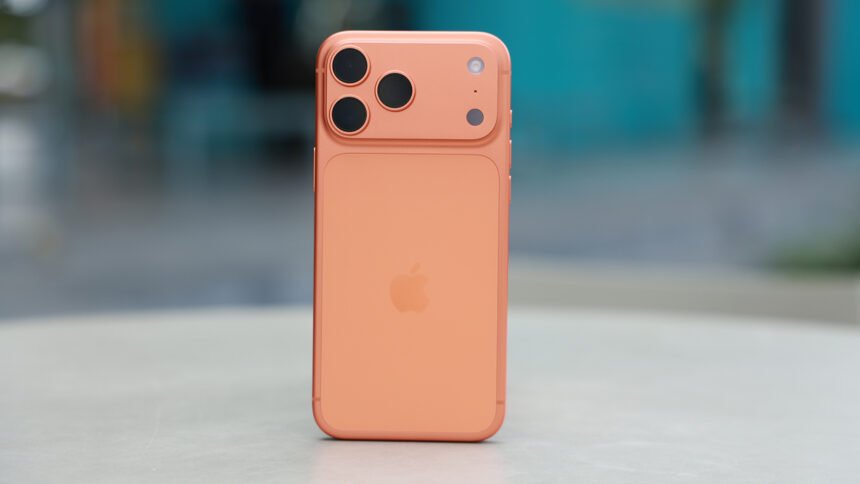 Pertarungan Sengit! iPhone 17 Pro Max vs Samsung, Siapa Raja Penjualan 2025?