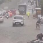jalan raya siliwangi banjir Banjir! Diguyur Hujan Seharian Jalan Raya di Kota Sukabumi Hilang
