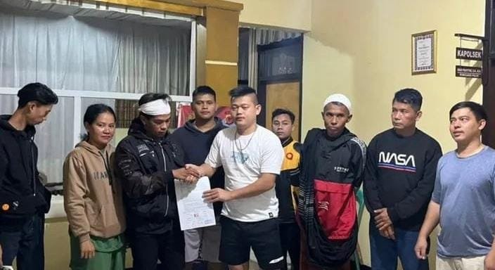 IMG 20260115 WA0066 Kapolsek Baros Efektikan Ngariung Pasca Pemukulan Saat Terjadi Laka Lantas